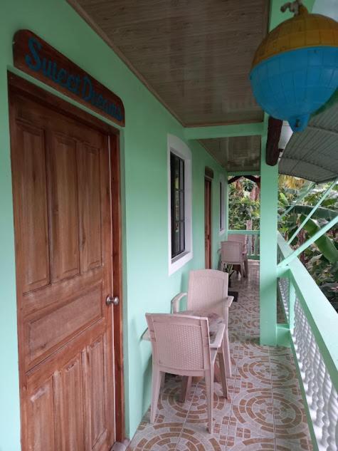 Hospedaje Rosa Del Mar & Sweets Cafe South End ภายนอก รูปภาพ